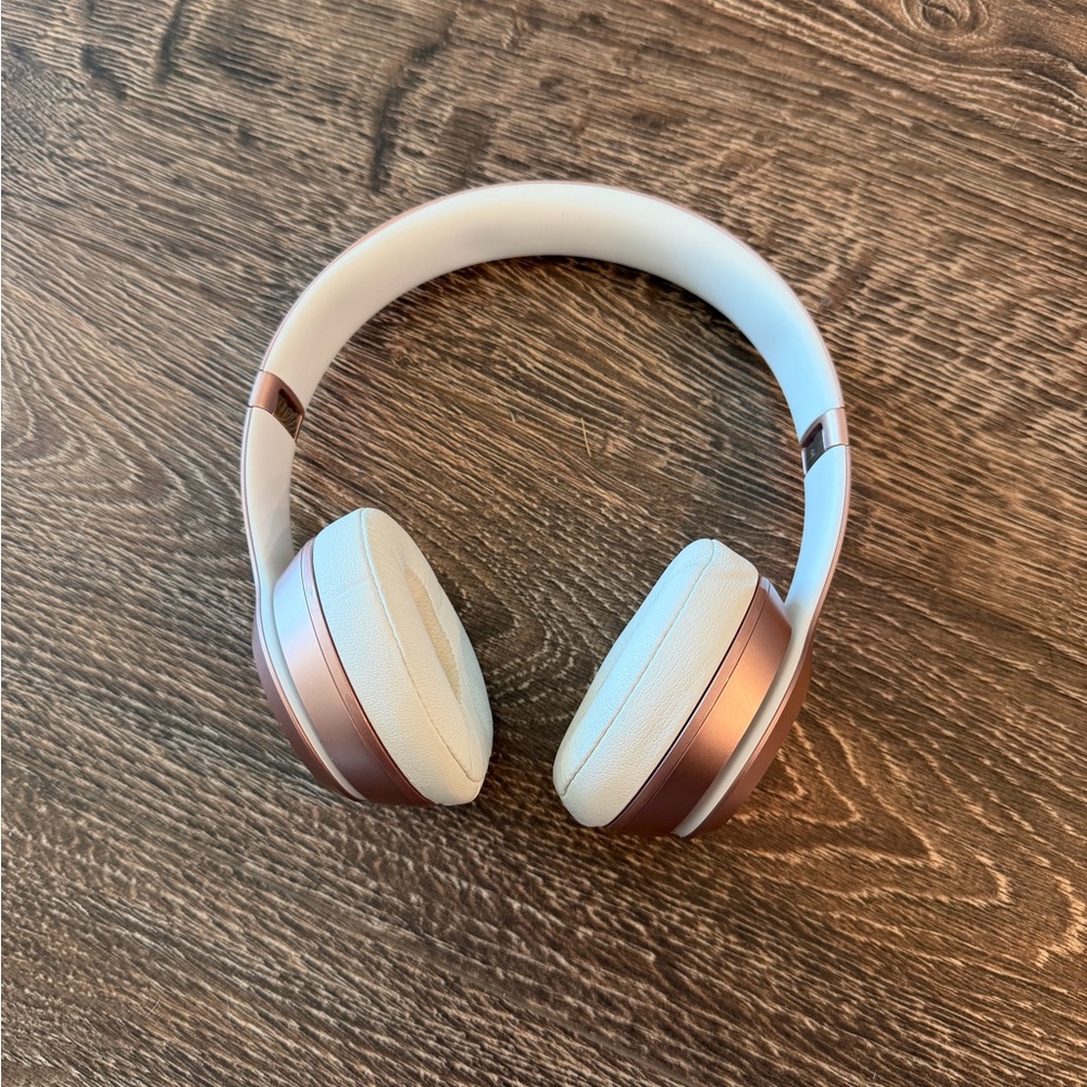 Beats Rose Gold Wireless Headphones - Picture 2 of 5